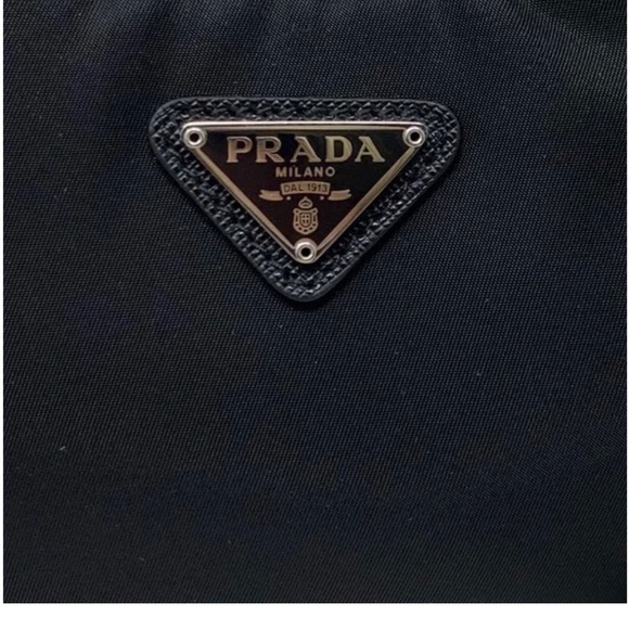 Prada Multiple Pochette Re-edition 2005 Black Nylon Bag - Picture 5 of 8